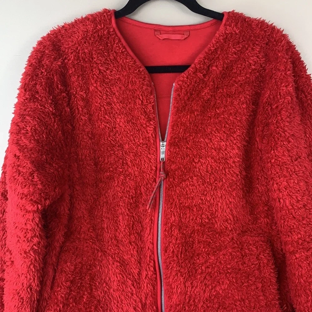 NWT Lululemon Red Oh So Sherpa Full Zip jacket 10